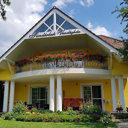 Tuenderlak Vendeghaz Apartment Balatonfüred Exterior foto